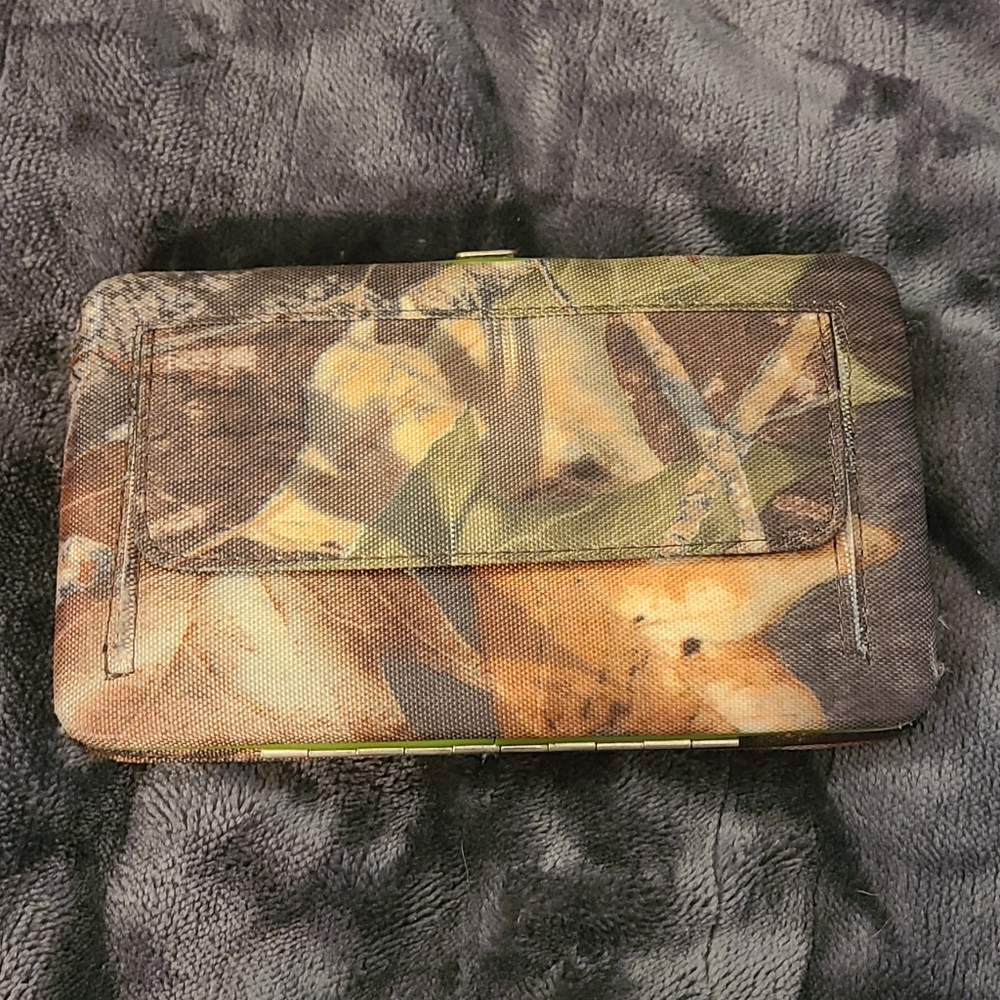 Womens camo wallet